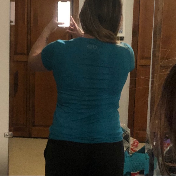 Under Armour Athletic T-Shirt V-Neck Blue Small - Picture 6 of 6